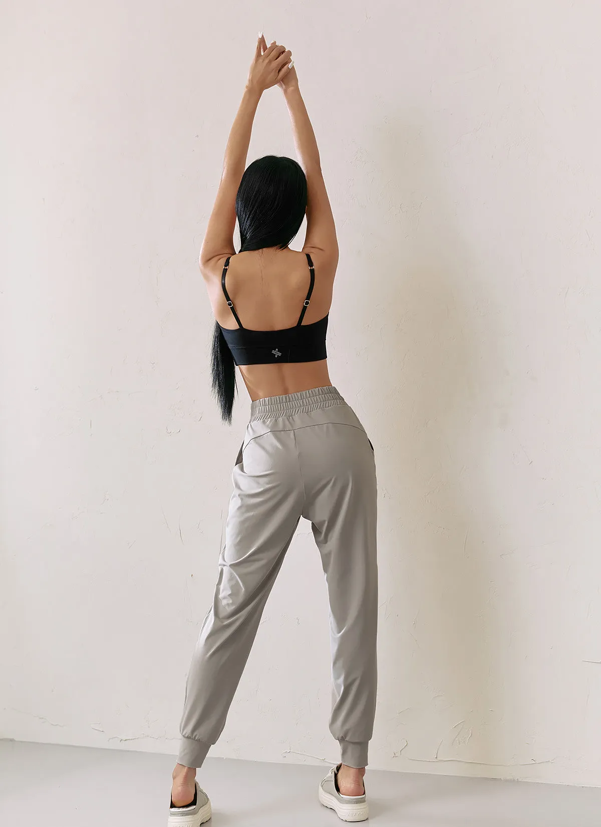 Medium Feather In-Band Jogger Pants