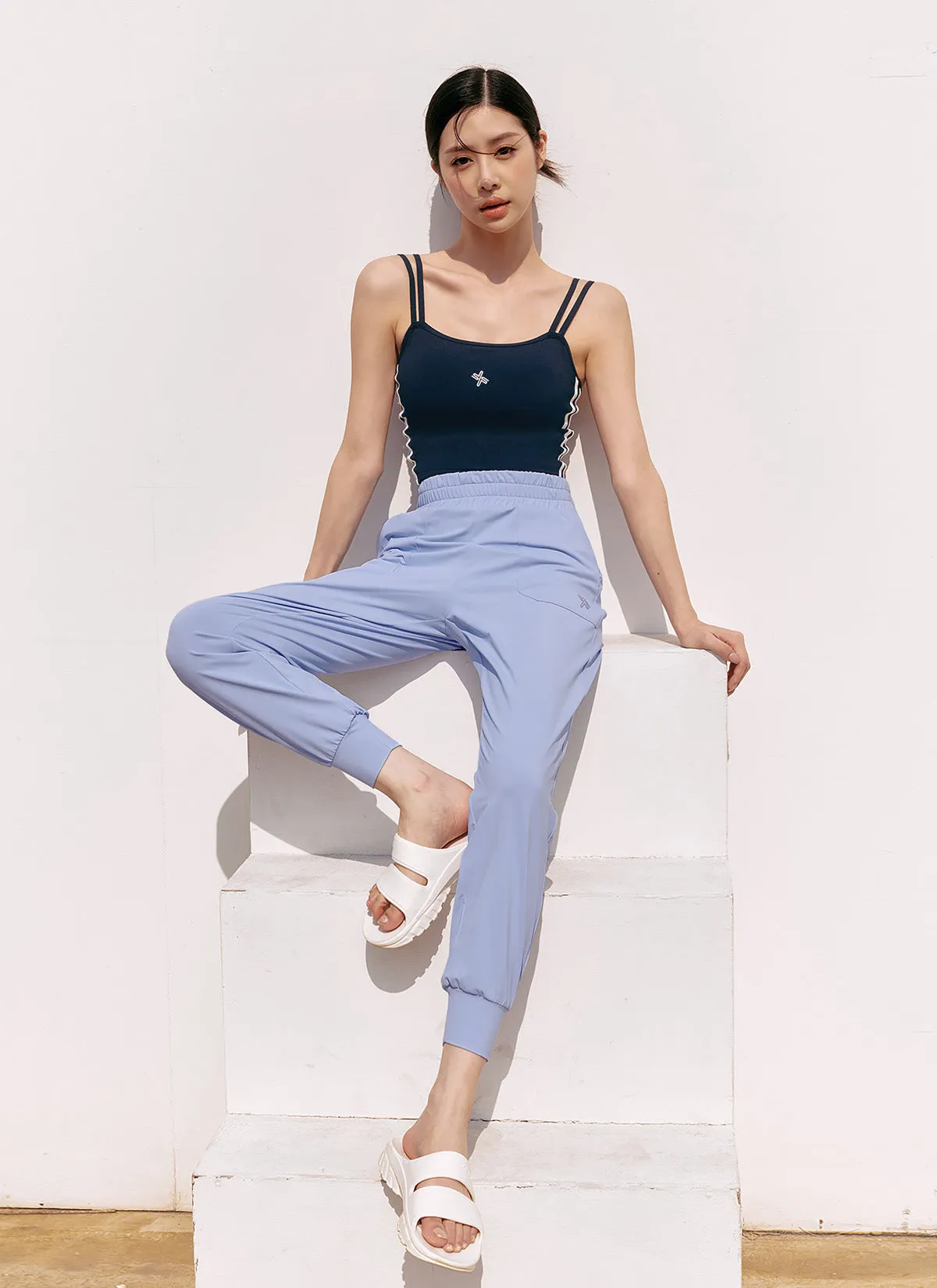 Medium Feather In-Band Jogger Pants