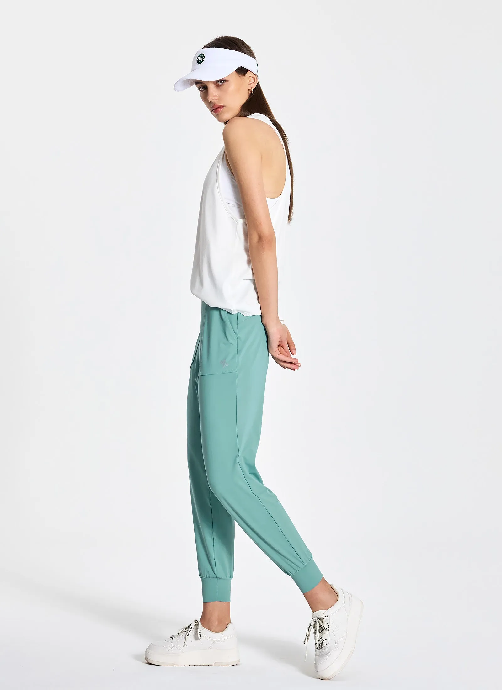 Medium Feather In-Band Jogger Pants