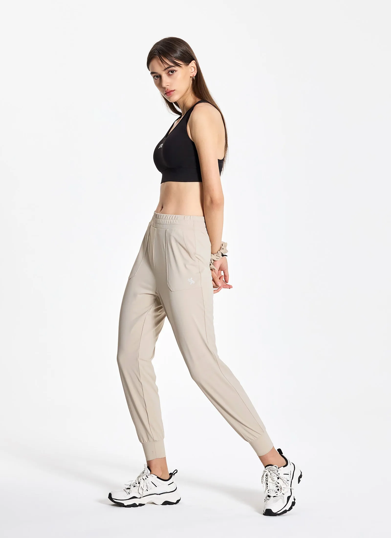 Medium Feather In-Band Jogger Pants