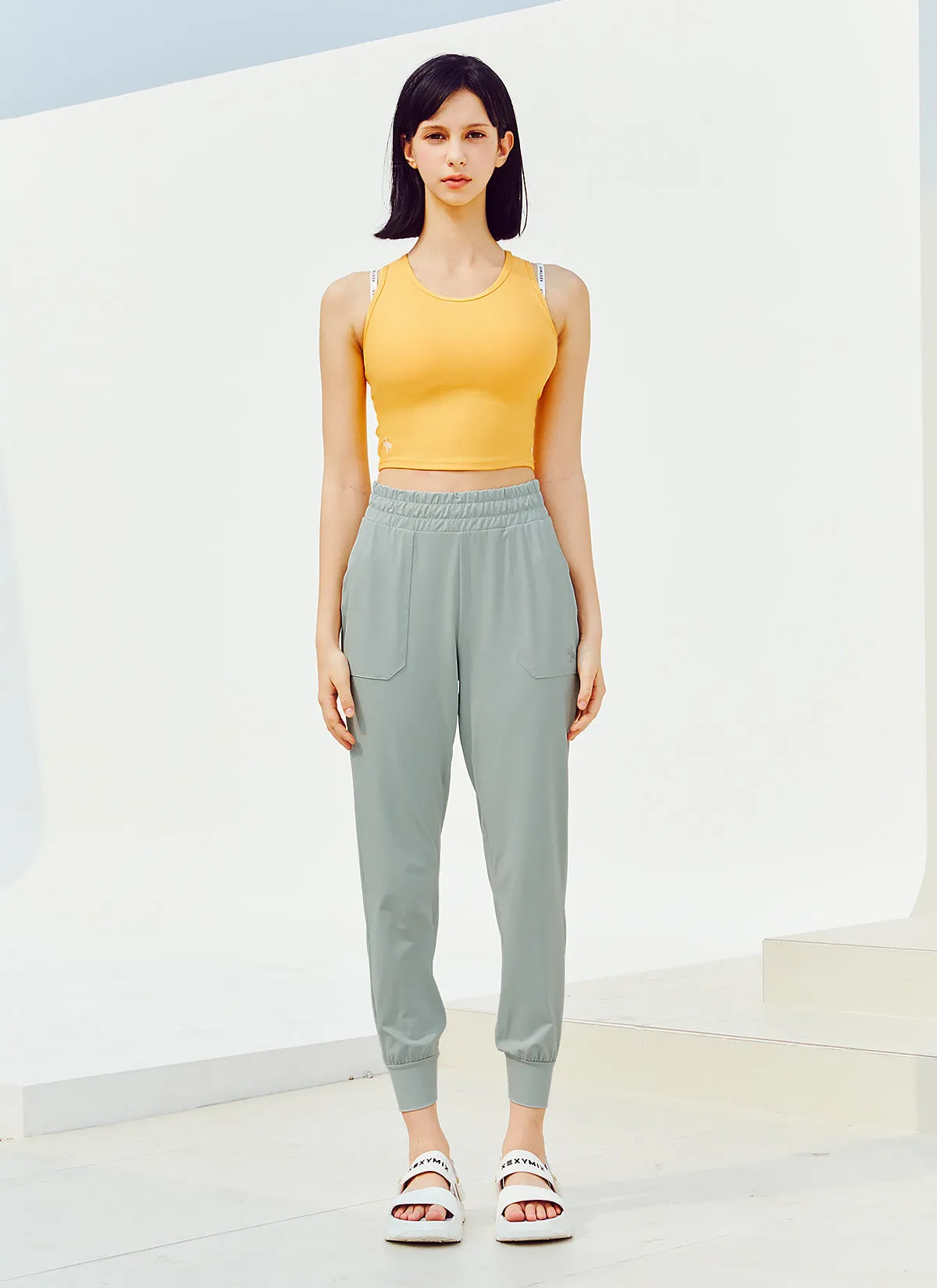 Medium Feather In-Band Jogger Pants